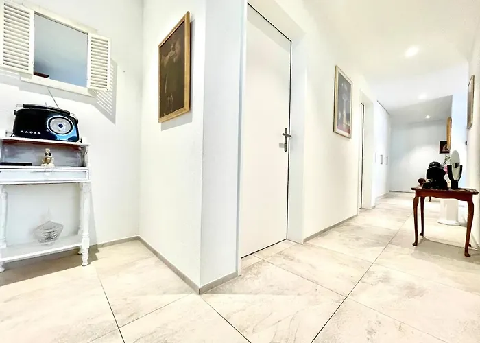 Central Lyss Apartment * Lyss